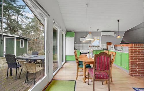 Skovgaarde House | Beautiful Home In Herning With Wifi