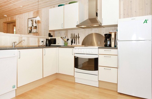 Hojby House | Beautiful home in Højby with WiFi