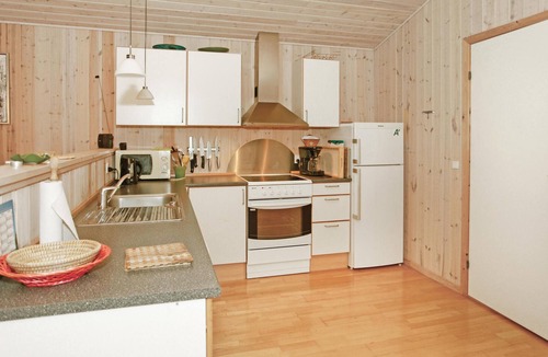 Hojby House | Beautiful home in Højby with WiFi
