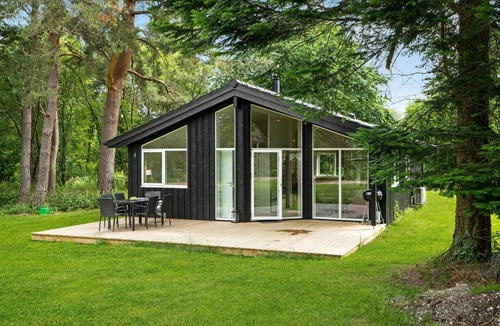 Hojby House | Beautiful home in Højby with WiFi