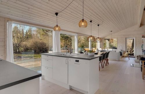 Hojby House | Beautiful home in Højby with sauna