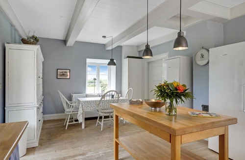 Hojslev House | Beautiful home in Højslev with WiFi