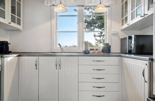 Holbaek Municipality House | Beautiful home in Holbæk with kitchen