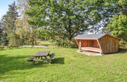 Hovborg House | Beautiful home in Hovborg with WiFi