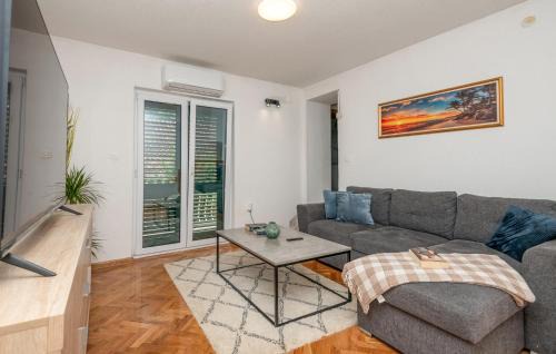 Donji Prolozac House | Beautiful Home In Prolozac Donji