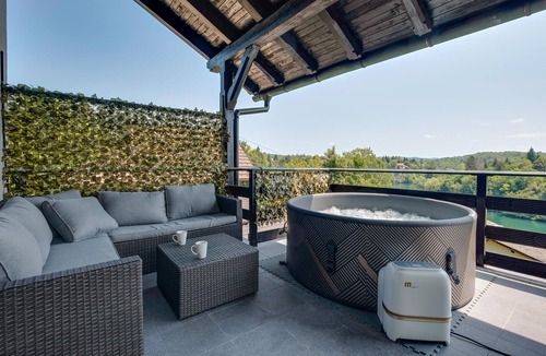 Duga Resa House | Beautiful home in Donji Zvecaj with sauna