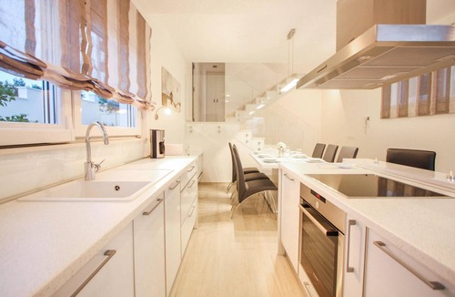 Okrug Gornji House | Beautiful home in Okrug Gornji