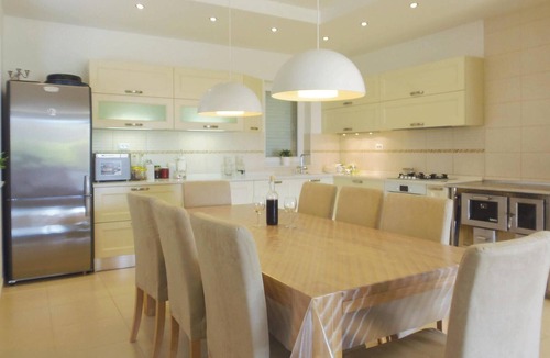 Imotski House | Beautiful home in Vinjani Donji