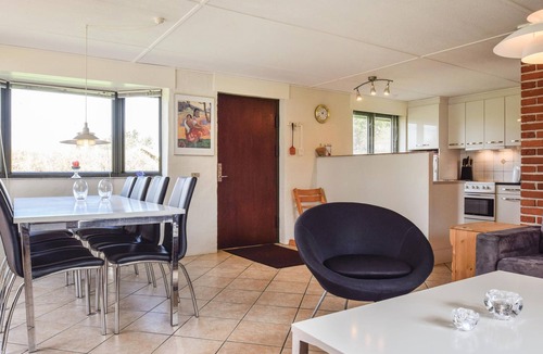 Ristinge House | Beautiful home in Humble with WiFi