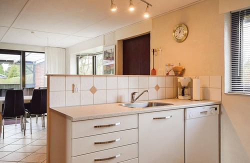 Ristinge House | Beautiful home in Humble with WiFi