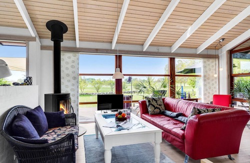 Østerskov House | Beautiful home in Humble with sauna