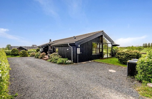 Østerskov House | Beautiful home in Humble with sauna