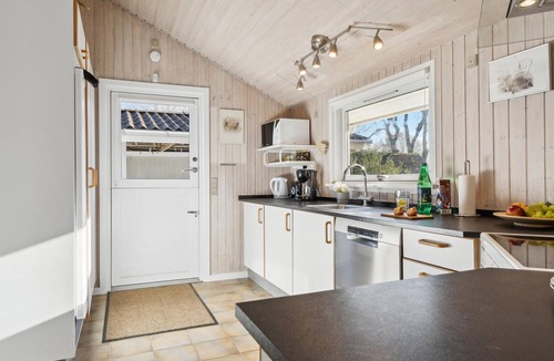 Østerskov House | Beautiful home in Humble with sauna