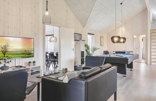 Vaeggerlose House | Beautiful home in Idestrup with sauna