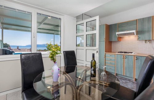 Ika House | Beautiful home in Ika