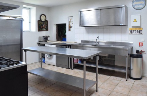 Janville House | Beautiful home in Janville with WiFi