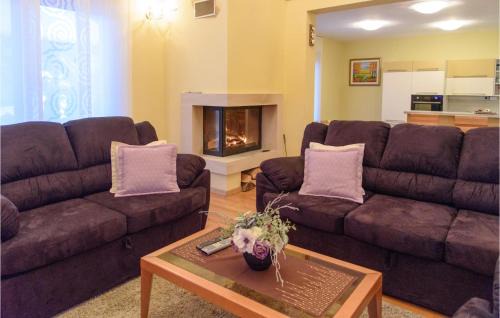 Jasenak House | Beautiful Home In Jasenak With Sauna