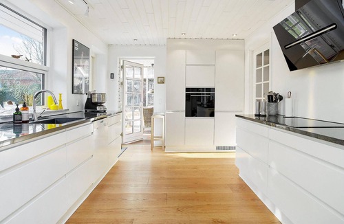 Boeslum House | Beautiful home in Juelsminde with house sea view