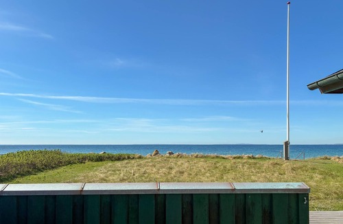 Juelsminde House | Beautiful home in Juelsminde with WiFi