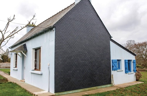 Kerbors House | Beautiful home in Kerbors with kitchen