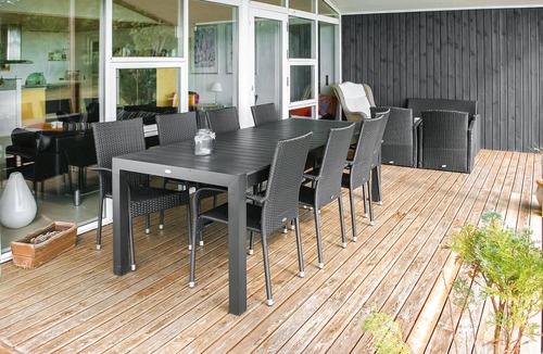 Knebel House | Beautiful home in Knebel with WiFi