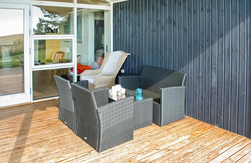 Knebel House | Beautiful home in Knebel with WiFi