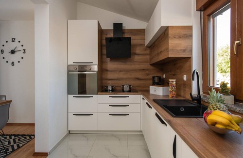 Pinezici House | Beautiful home in Krvavici