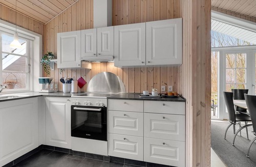 Trend House | Beautiful home in Løgstør with kitchen