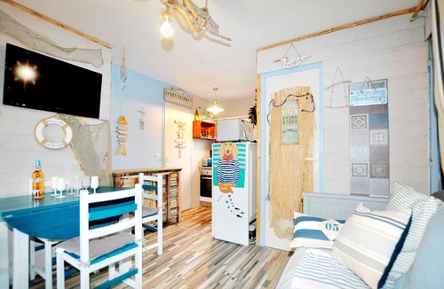 Le Barcares House | Beautiful home in Le Barcarès with sauna
