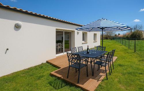La Jonchere House | Beautiful Home In La Jonchere