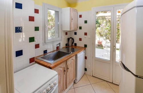 La Garde House | Beautiful home in La Garde with kitchen