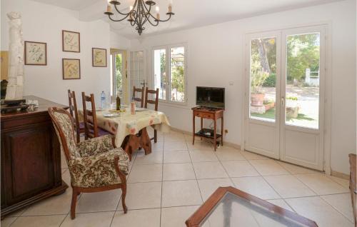 La Garde House | Beautiful Home In La Garde With Kitchen