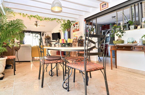 Le Pontet House | Beautiful home in Le Pontet