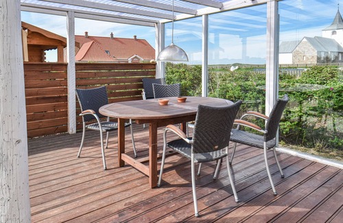 Lemvig House | Beautiful home in Lemvig with kitchen