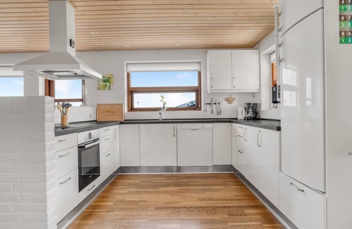 Lemvig House | Beautiful home in Lemvig with house sea view