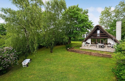 Hjarbæk House | Beautiful home in Løgstrup with WiFi