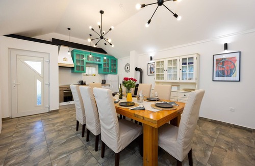 Citluk House | Beautiful home in Lucane