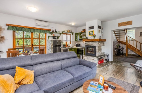 Presika House | Beautiful home in Lukovdol with sauna