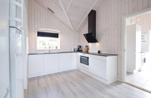 Ajstrup House | Beautiful home in Malling with WiFi