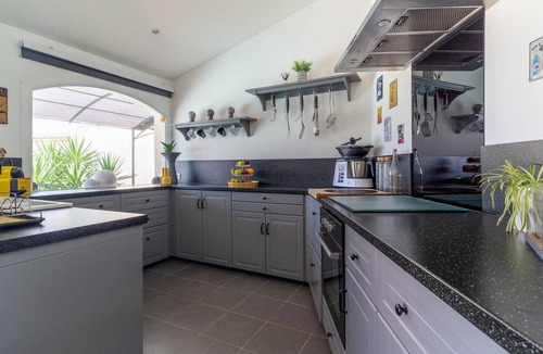 Marignane House | Beautiful home in Marignane with WiFi