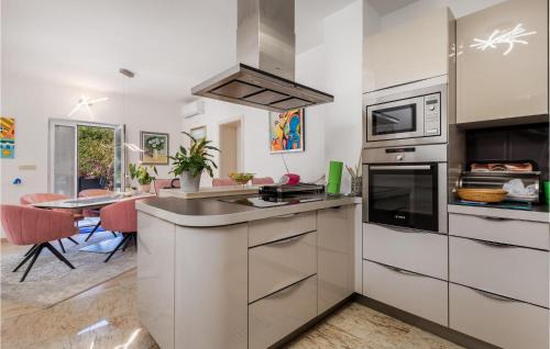 Kuceli House | Beautiful Home In Matulji