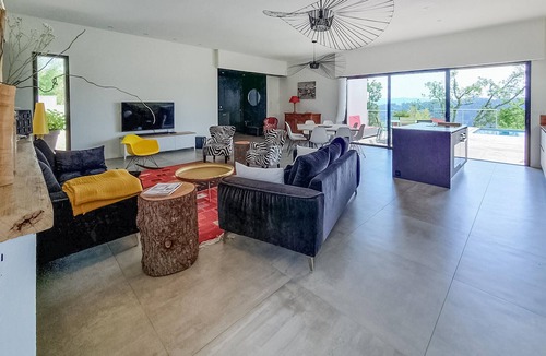 Mercuer House | Beautiful home in Mercuer