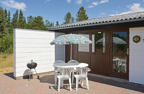 Houstrup House | Beautiful home in Nørre Nebel with WiFi