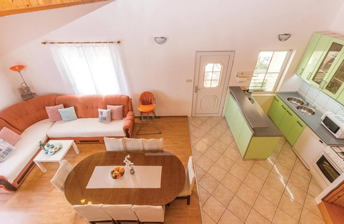 Benkovac House | Beautiful home in Nadin