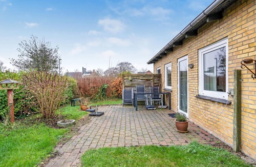 Nakskov House | Beautiful home in Nakskov with kitchen