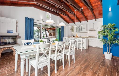 Nerezine House | Beautiful Home In Nerezine With Swimming Pool
