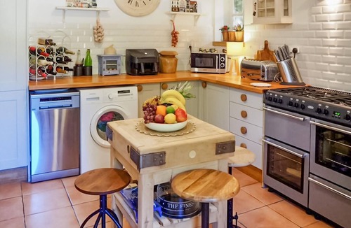 Neuvic House | Beautiful home in Neuvic Sur L'isle