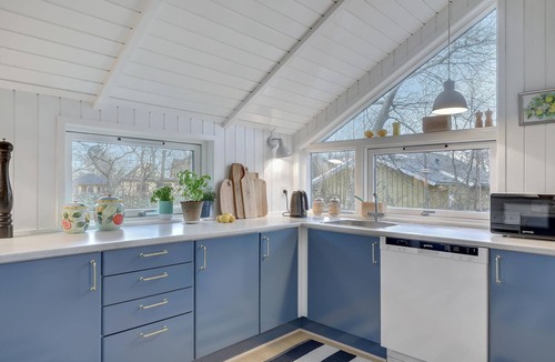Balka House | Beautiful home in Nexø with kitchen