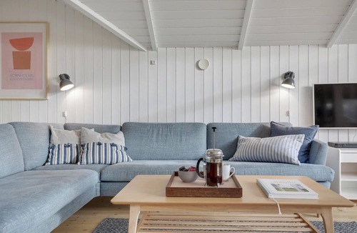 Balka House | Beautiful home in Nexø with kitchen