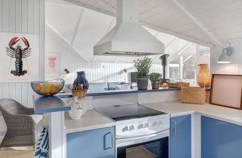 Balka House | Beautiful home in Nexø with kitchen